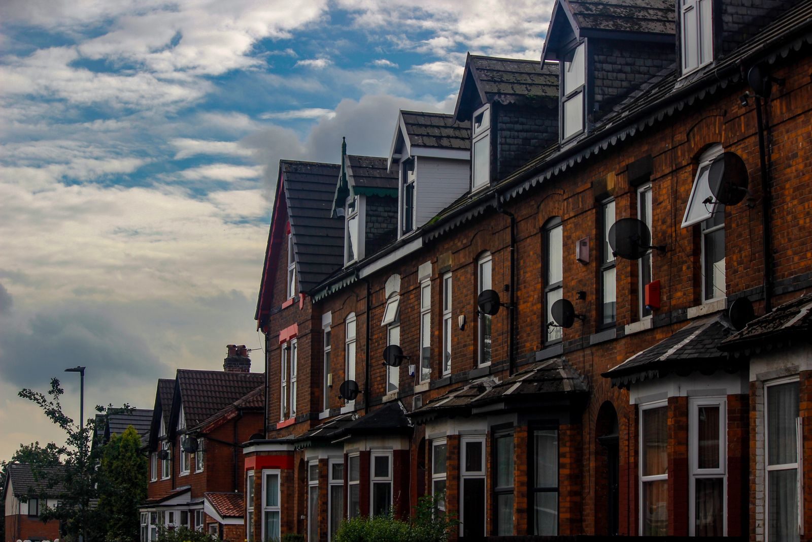 Fam terraced street